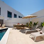 Casa Catarina, Town Center مونكاراباشو