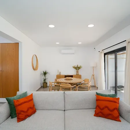 Casa Catarina, Town Center *