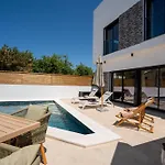 Casa Catarina, Town Center מונקאראפאצ'ו
