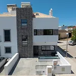 Casa Catarina, Town Center מונקאראפאצ'ו